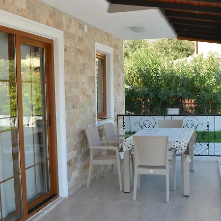 Villa Sari